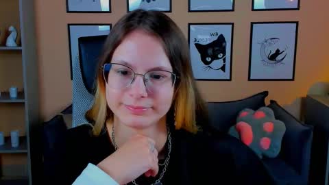 carrie_roses online show from 09/25/25, 05:22