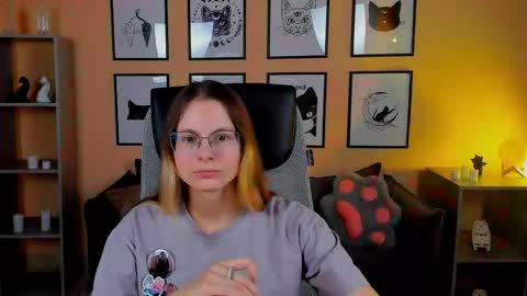 carrie_roses online show from 10/03/25, 05:04