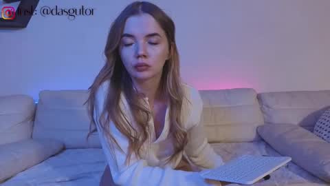 carriebradshawww online show from 02/18/25, 01:43