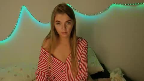 carriebradshawww online show from 09/17/25, 01:18