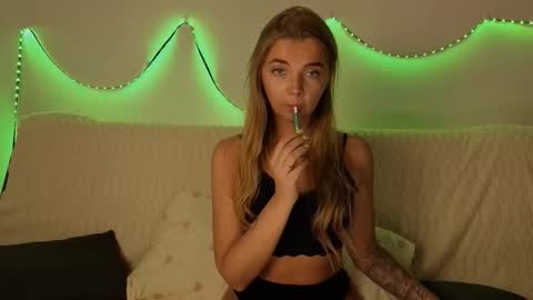 carriebradshawww online show from 10/02/25, 01:40