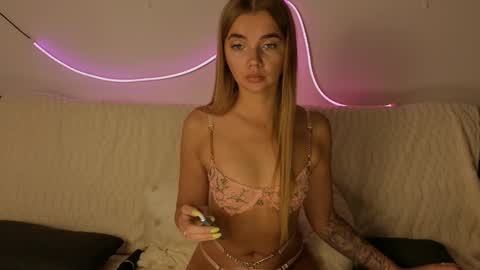 carriebradshawww online show from 10/09/25, 02:26