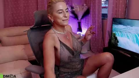 Carrie online show from 04/20/26, 03:31