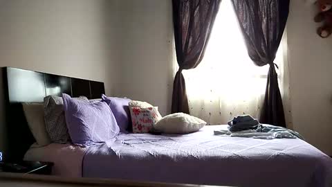 Snapshot of carrilez chatting on 11/16/25, 07:19 carrilez online show from 11/16/25, 07:19