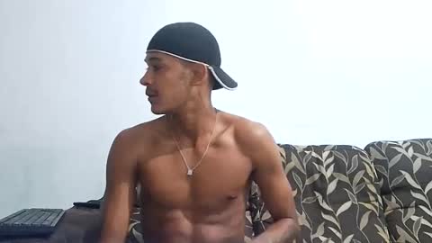 Snapshot of casal_hot13 chatting on 10/01/25, 09:10 casal_hot13 online show from 10/01/25, 09:10