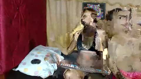 Snapshot of casandtom chatting on 11/05/25, 12:43 Cass And Tom online show from 11/05/25, 12:43