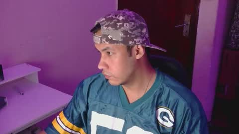 Snapshot of casas_oom chatting on 01/11/26, 05:01 online show from 01/11/26, 05:01