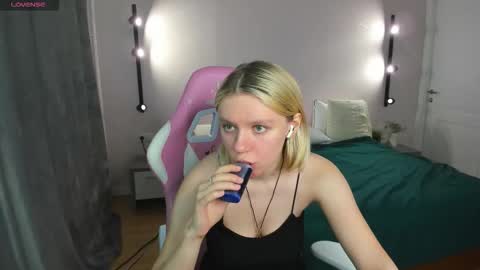 casey__miller online show from 10/06/25, 01:36