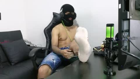 Snapshot of cash_master777 chatting on 04/09/26, 02:22 cash_master777 online show from 04/09/26, 02:22