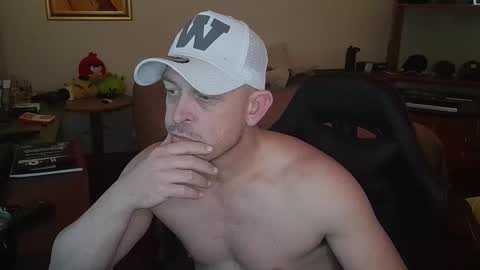 Snapshot of cashalphamale chatting on 09/11/25, 09:31 Cash Alpha Male online show from 09/11/25, 09:31