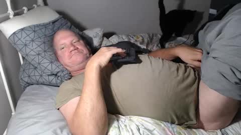 Snapshot of casinocam chatting on 10/21/25, 01:12 CasinoCam online show from 10/21/25, 01:12