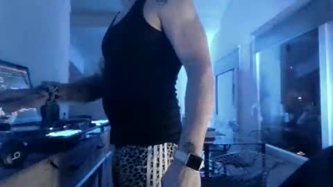 Snapshot of cassandra06400 chatting on 02/07/26, 11:41 cassandra06400 online show from 02/07/26, 11:41