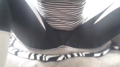 Snapshot of cassandra_joy chatting on 02/26/25, 03:41 Cassandra joy online show from 02/26/25, 03:41