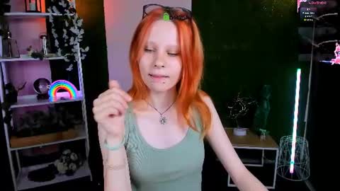 Cassandra online show from 06/09/26, 01:34
