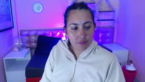 573215024606 online show from 11/30/25, 08:46