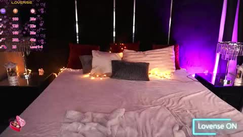 Lena online show from 02/25/26, 07:40