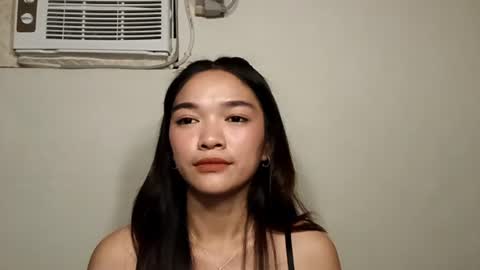Snapshot of cassaundrayeary chatting on 07/16/26, 05:08 Val online show from 07/16/26, 05:08