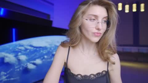Snapshot of cassiablade1 chatting on 04/11/26, 04:33 Seductress Cassia FINDOM AND SADISM NO NUDE online show from 04/11/26, 04:33