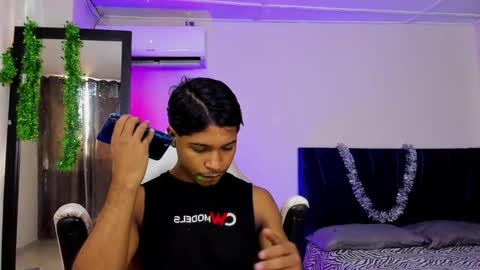 Snapshot of cassian_gold chatting on 12/20/25, 05:20 CASSIAN GOLD online show from 12/20/25, 05:20