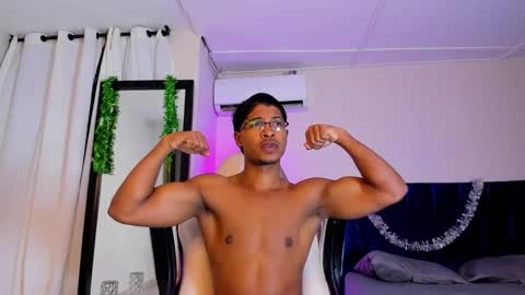 Snapshot of cassian_gold chatting on 12/23/25, 02:42 CASSIAN GOLD online show from 12/23/25, 02:42