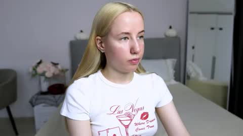 Cassie online show from 11/01/25, 09:17