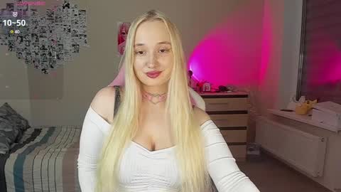 Snapshot of cassie_rosss chatting on 02/04/25, 12:08 Cassie Rosss online show from 02/04/25, 12:08