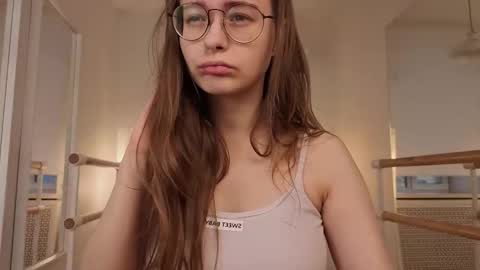 assie online show from 10/16/25, 12:17