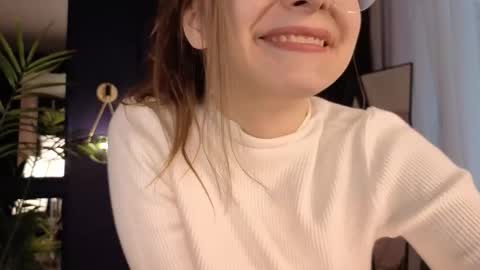 assie online show from 10/29/25, 01:02