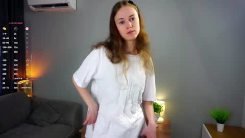 Snapshot of cassiehorridge chatting on 07/08/26, 05:45 Alice online show from 07/08/26, 05:45