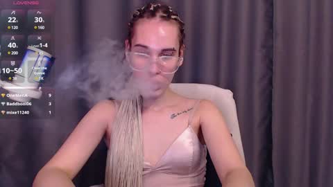 Snapshot of cassiemich chatting on 12/22/24, 03:11 Cassie online show from 12/22/24, 03:11