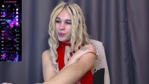 Snapshot of cassiemich chatting on 12/29/24, 12:23 Cassie online show from 12/29/24, 12:23