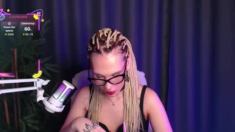 Snapshot of cassiemich chatting on 12/03/25, 09:02 Cassie online show from 12/03/25, 09:02