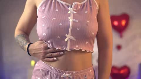 Snapshot of cassiemiles chatting on 03/17/26, 04:06 Cassi online show from 03/17/26, 04:06