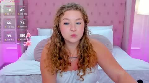 Snapshot of cassieride chatting on 02/19/25, 10:12 Curly online show from 02/19/25, 10:12