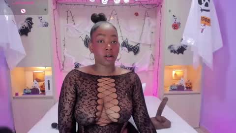 cassiielondon online show from 10/23/25, 04:12