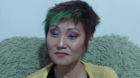 Snapshot of cassiopeia2025 chatting on 03/10/25, 12:51 cassiopeia2025 online show from 03/10/25, 12:51