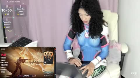 Snapshot of cassiophea_ chatting on 01/16/25, 06:14 Cami online show from 01/16/25, 06:14