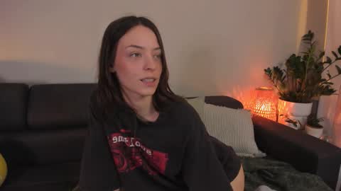  cassandra  online show from 10/09/25, 07:01