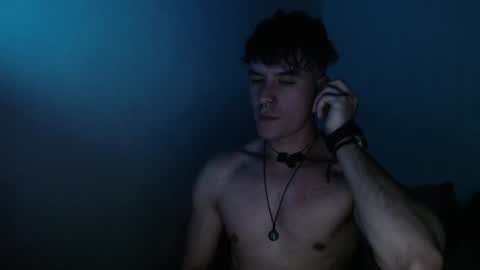 Snapshot of casteryx chatting on 12/24/24, 11:44 Juan online show from 12/24/24, 11:44