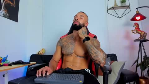 Matheo Brown online show from 02/11/25, 07:05