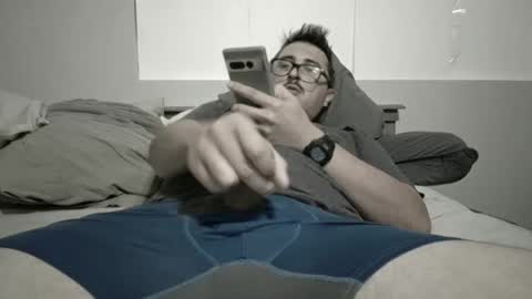 Snapshot of castortroyyyyy chatting on 01/05/25, 06:35 Castor troyyyyy online show from 01/05/25, 06:35