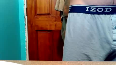 Snapshot of castration40 chatting on 10/13/25, 10:48 castration40 online show from 10/13/25, 10:48