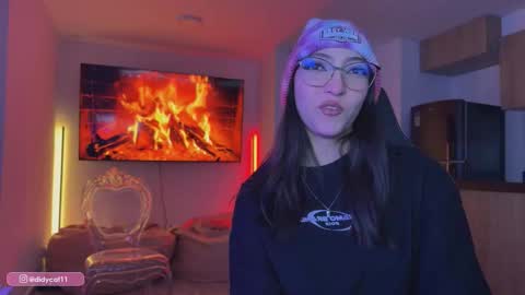 Snapshot of cat_didy chatting on 03/18/26, 07:17 Didy online show from 03/18/26, 07:17