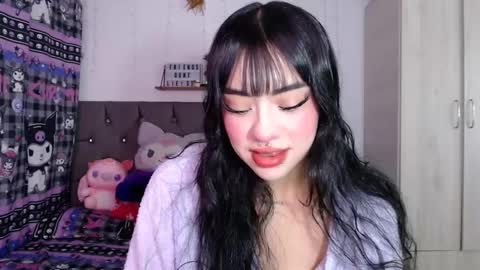 Snapshot of cat_mila_ chatting on 10/01/25, 01:33 Mila online show from 10/01/25, 01:33
