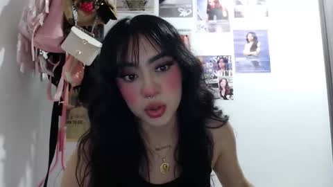 Snapshot of cat_mila_ chatting on 10/23/25, 06:02 Mila online show from 10/23/25, 06:02