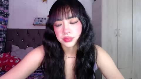 Snapshot of cat_mila_ chatting on 11/07/25, 07:52 Mila online show from 11/07/25, 07:52