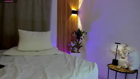 Cat  Soy modelo independiente online show from 12/05/25, 06:00