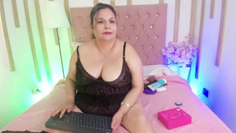 Snapshot of cat_wild chatting on 04/04/26, 08:28 Marce online show from 04/04/26, 08:28