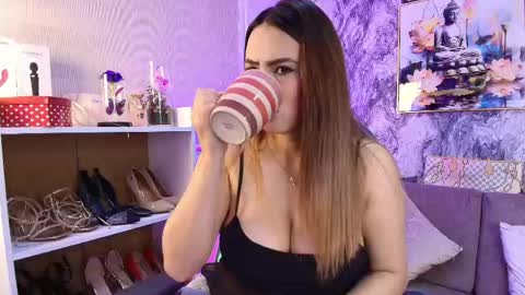 Snapshot of cata_alvarezz chatting on 05/10/26, 12:10 catalina online show from 05/10/26, 12:10
