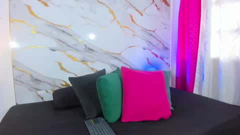 cata_gil1 online show from 10/30/25, 06:08